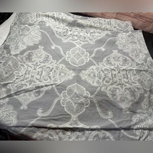 Pottery Barn Alana Medallion Damask Set Of 2 Pillow Shams Grey/cream 26x20